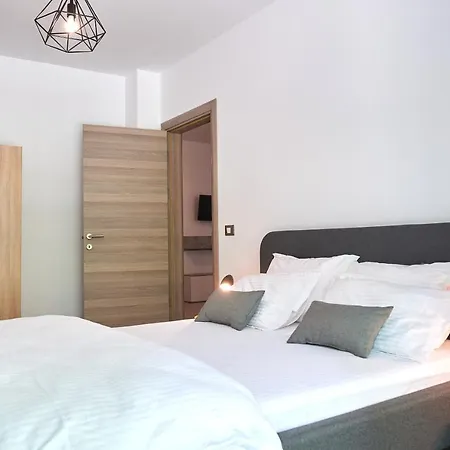Oasis N Pool Alezzi Beach Appartement Năvodari